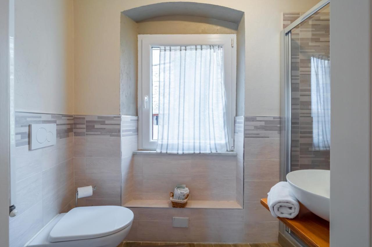 Comfy & Roomy Apt - View On The Ligurian Hills! เวซซาโน ลิกูเร ภายนอก รูปภาพ